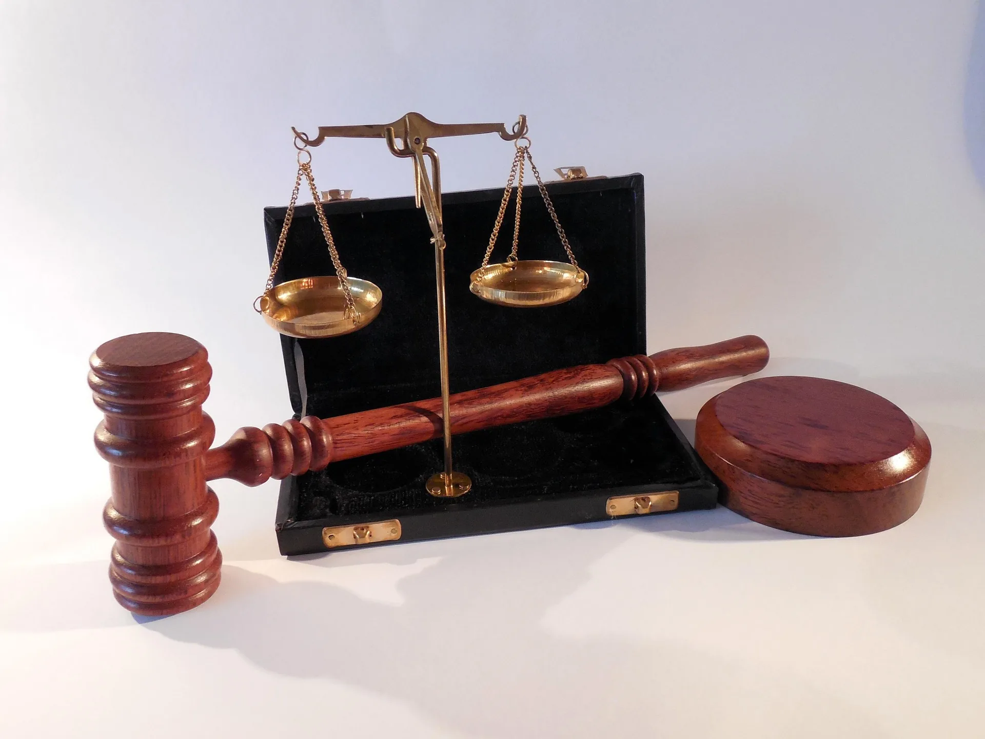 can paralegals draft 